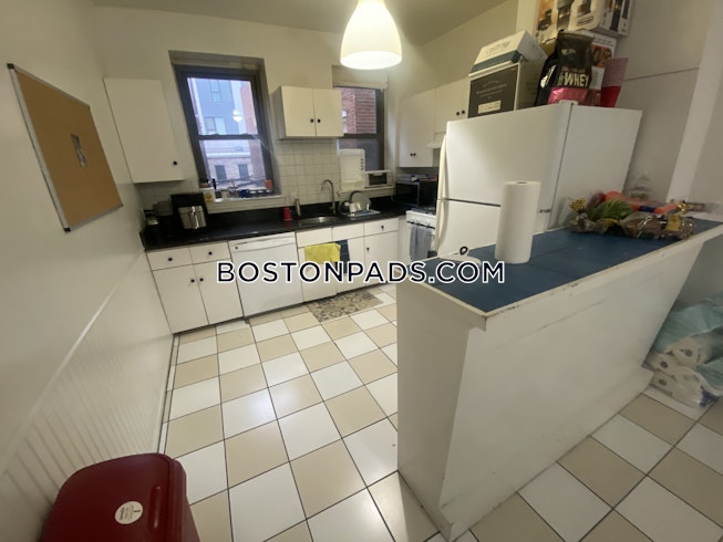 Boston - $4,600+ /mo
