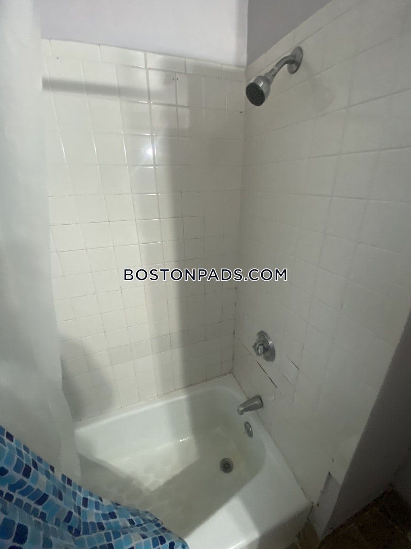 Boston - $4,600+ /month