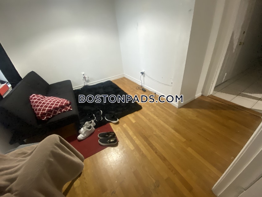 Boston - $4,600+ /month