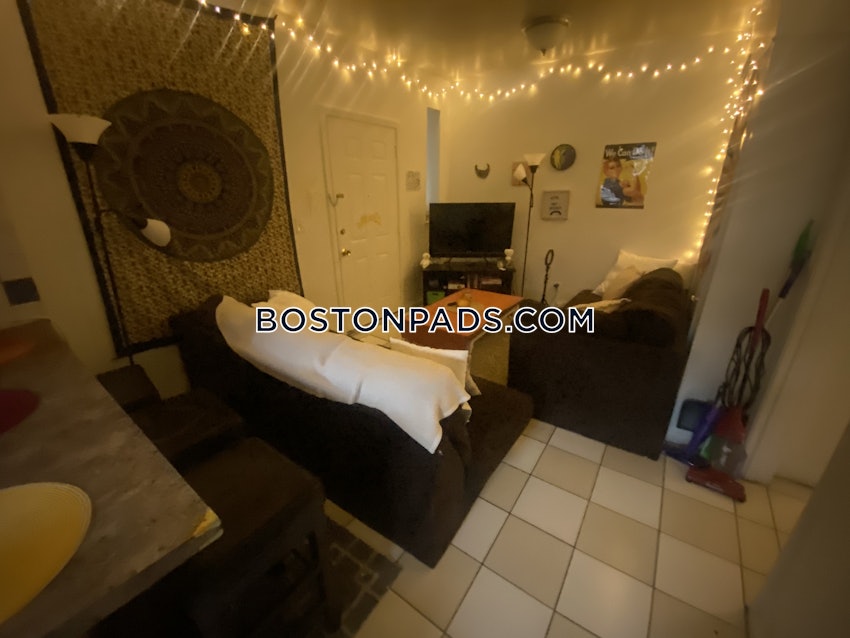 BOSTON - MISSION HILL - 3 Beds, 1 Bath - Image 5