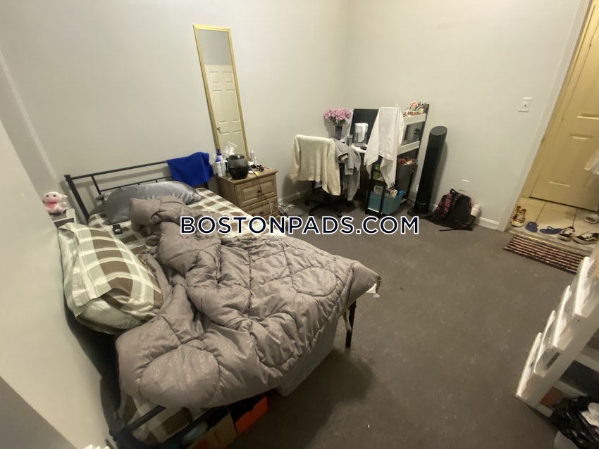 BOSTON - MISSION HILL - 3 Beds, 1 Bath - Image 14