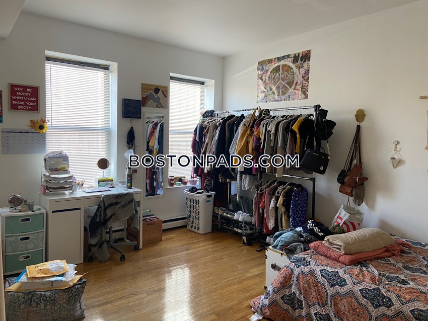 BOSTON - NORTHEASTERN/SYMPHONY - 2 Beds, 1 Bath - Image 4