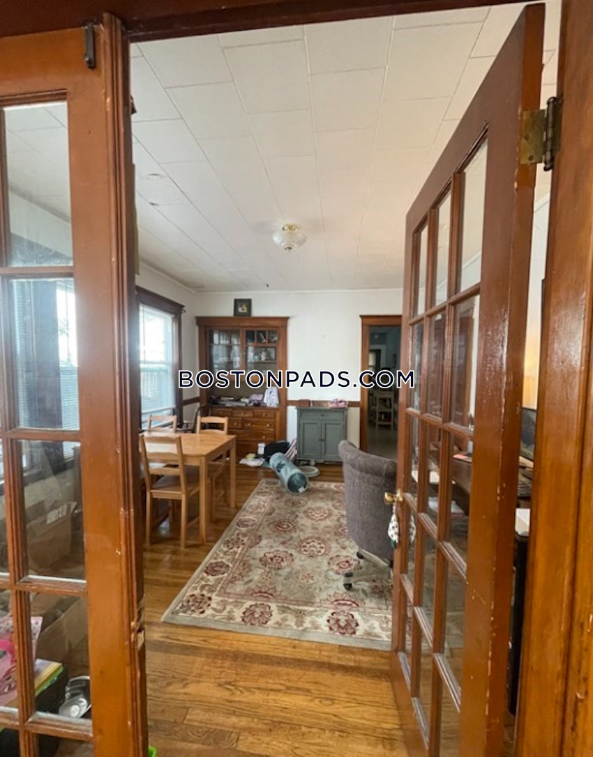 SOMERVILLE - EAST SOMERVILLE - 3 Beds, 1 Bath - Image 1