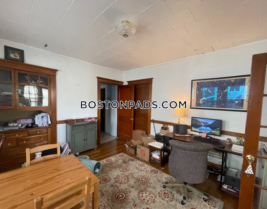 SOMERVILLE - EAST SOMERVILLE - 3 Beds, 1 Bath - Image 3