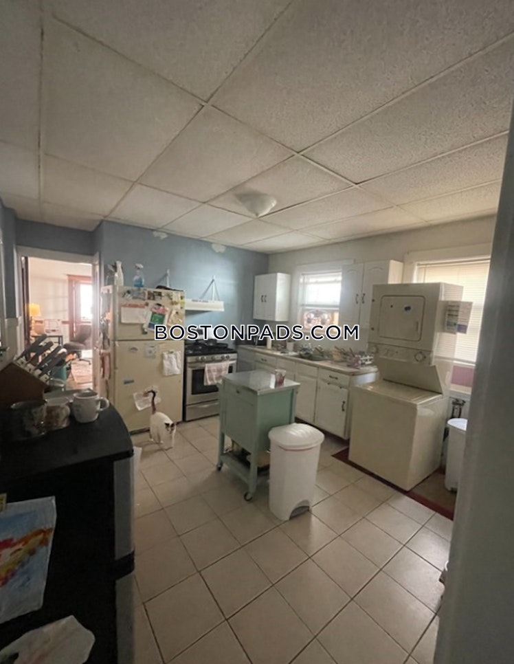 Pinckney St., Somerville