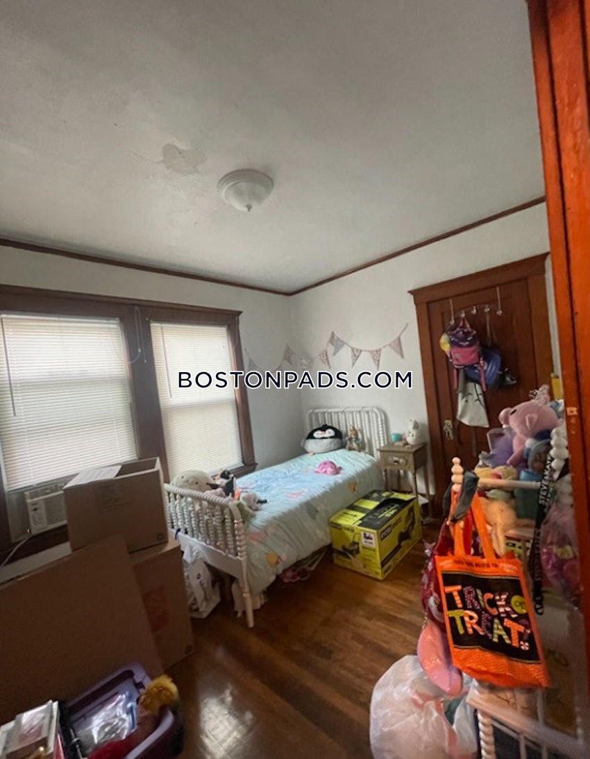 SOMERVILLE - EAST SOMERVILLE - 3 Beds, 1 Bath - Image 9