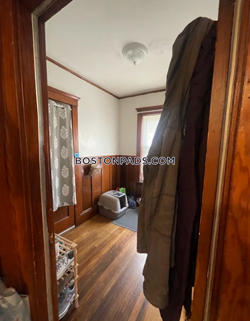 SOMERVILLE - EAST SOMERVILLE - 3 Beds, 1 Bath - Image 12