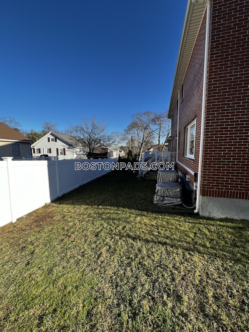 MEDFORD - MEDFORD SQUARE - 4 Beds, 3 Baths - Image 40