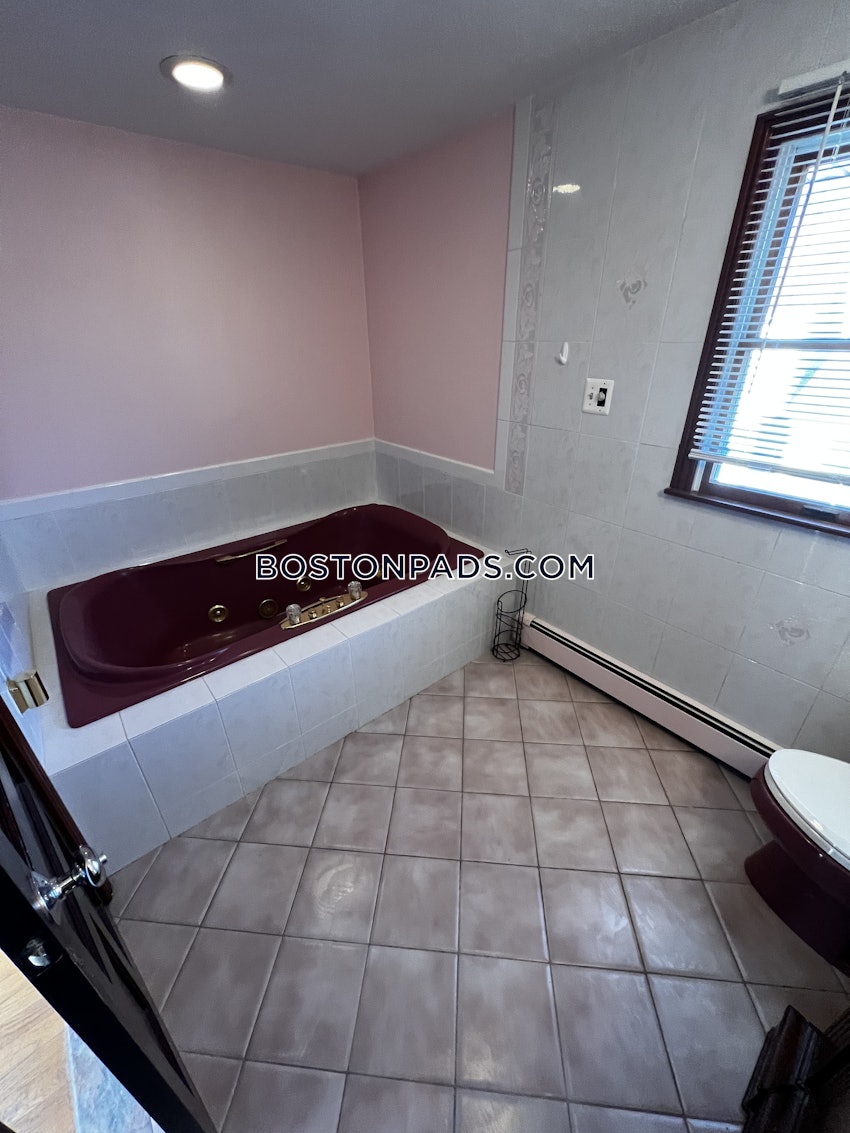 MEDFORD - MEDFORD SQUARE - 4 Beds, 3 Baths - Image 6