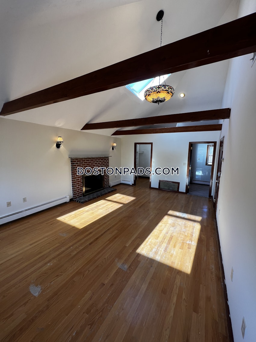 MEDFORD - MEDFORD SQUARE - 4 Beds, 3 Baths - Image 22