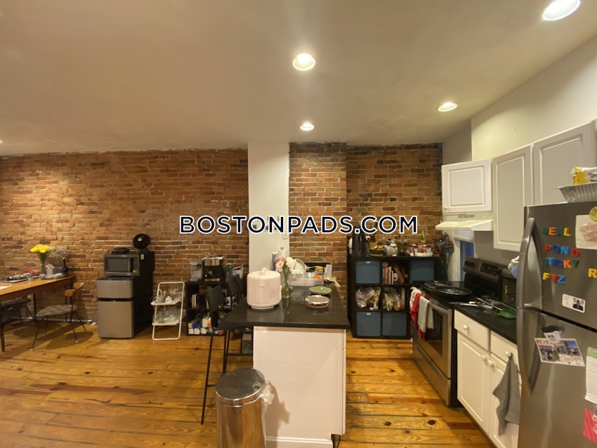 BOSTON - NORTHEASTERN/SYMPHONY - 3 Beds, 2 Baths - Image 16