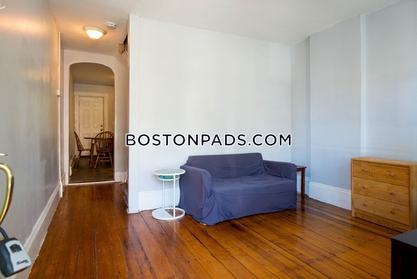 BOSTON - NORTHEASTERN/SYMPHONY - 4 Beds, 1.5 Baths - Image 20