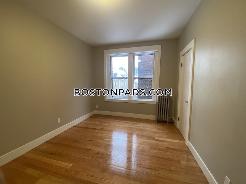 BOSTON - DORCHESTER - FOUR CORNERS - 4 Beds, 1 Bath - Image 16