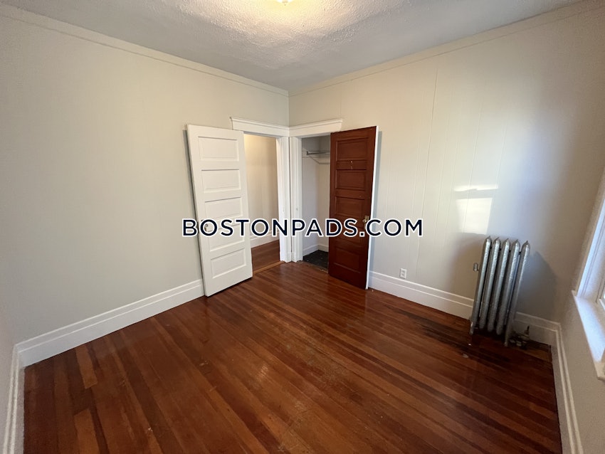 MEDFORD - MEDFORD SQUARE - 4 Beds, 1 Bath - Image 11