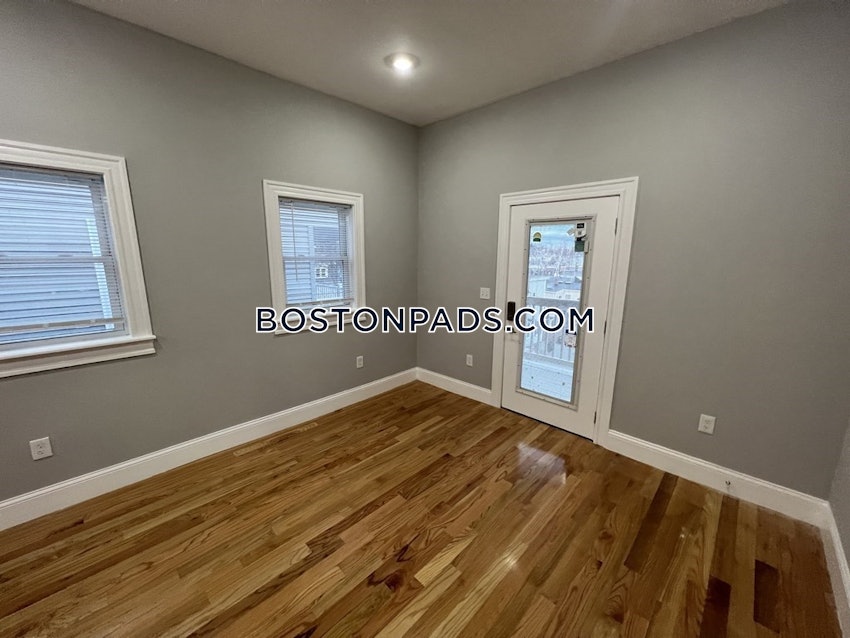 SOMERVILLE- DALI/ INMAN SQUARES - 4 Beds, 2 Baths - Image 16