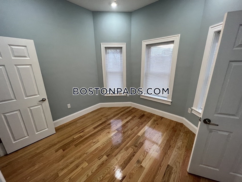 SOMERVILLE- DALI/ INMAN SQUARES - 4 Beds, 2 Baths - Image 14