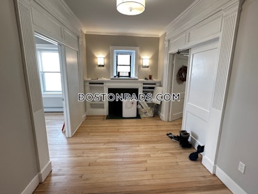 Boston - 5 Beds, 2 Baths