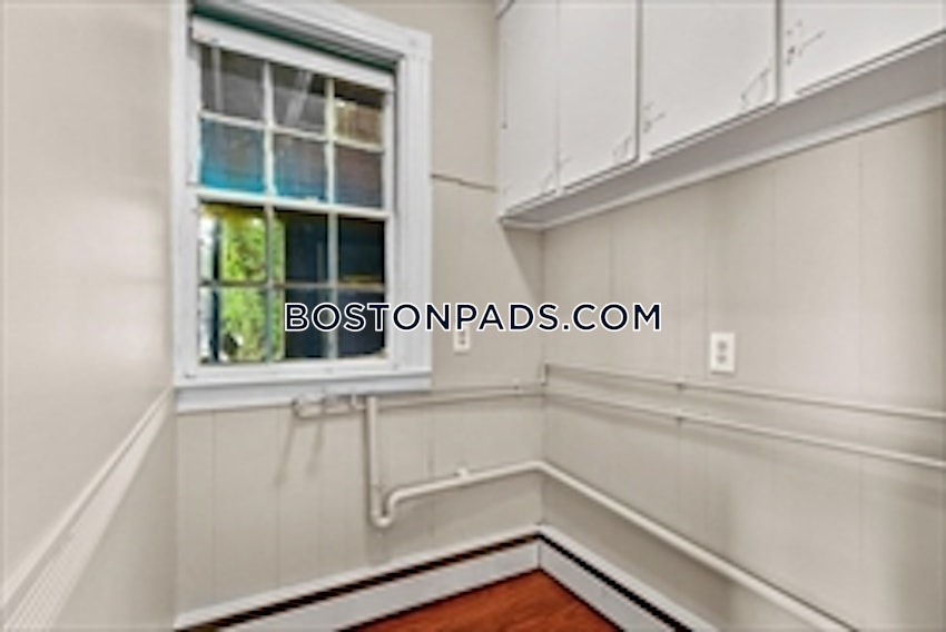 BOSTON - EAST BOSTON - CENTRAL SQ PARK - 3 Beds, 1 Bath - Image 3