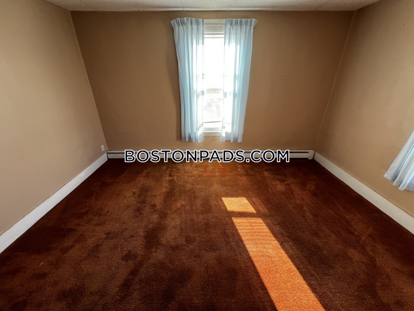 WALTHAM - 4 Beds, 1 Bath - Image 18