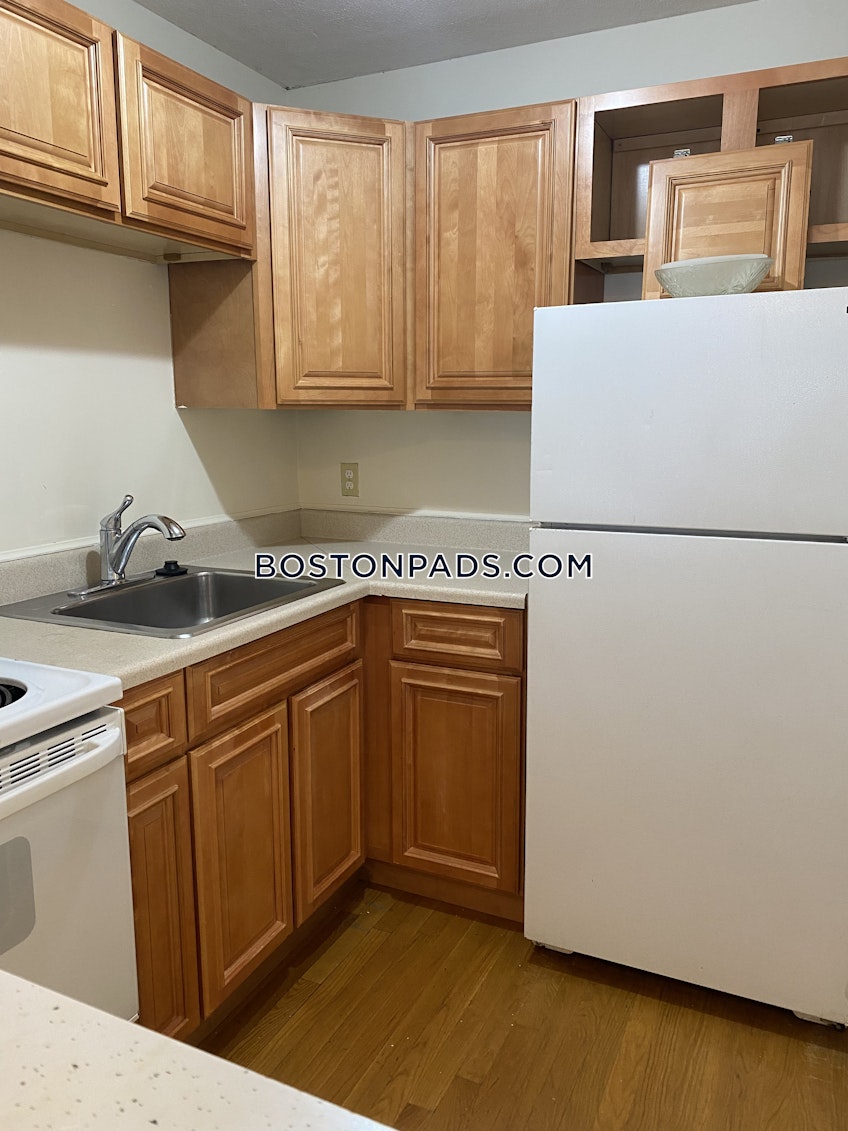 Boston - $2,925+ /month