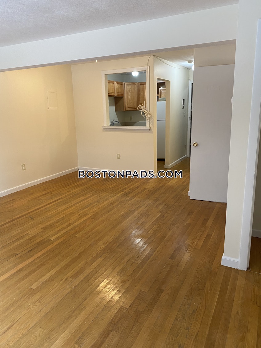 Boston - $2,925+ /month
