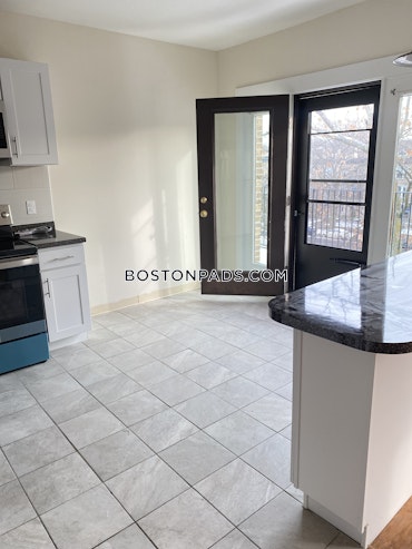 Boston - 3 Beds, 1.5 Baths