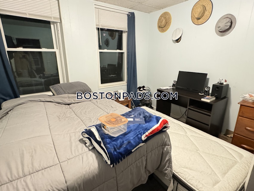 BROOKLINE- COOLIDGE CORNER - 3 Beds, 2 Baths - Image 23