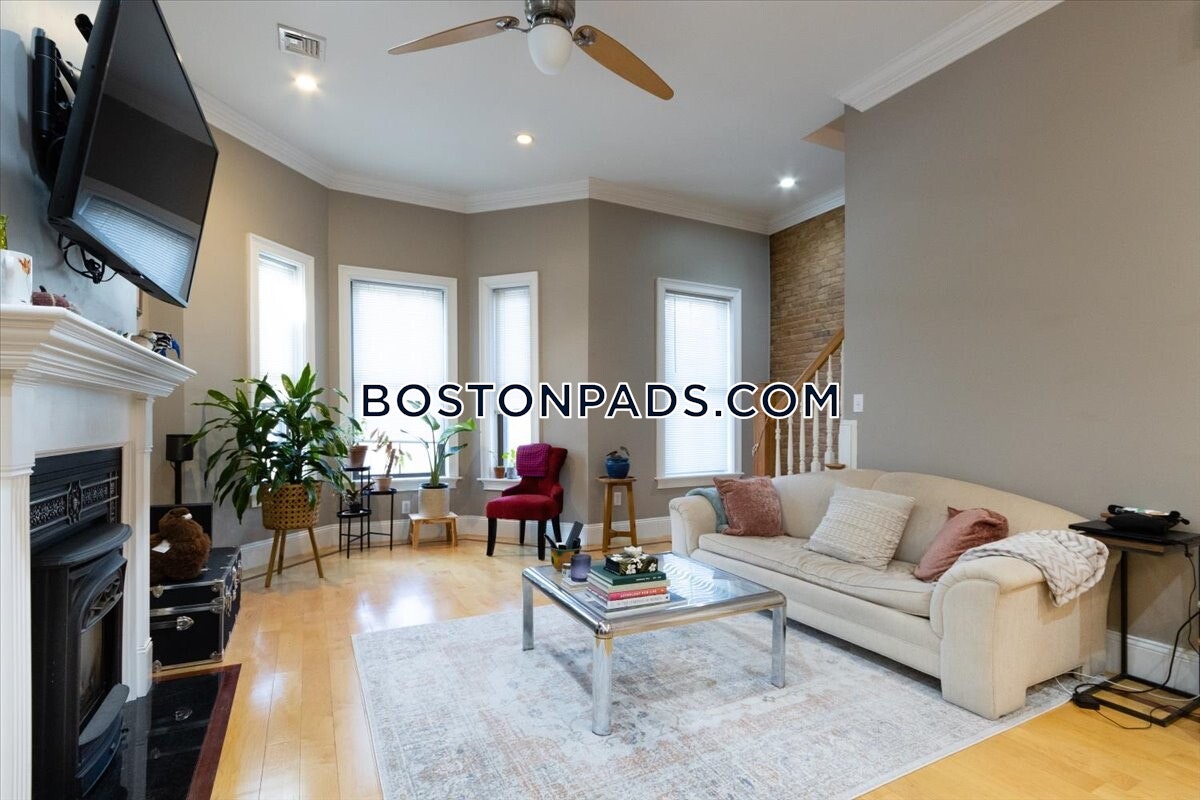 Mission Hill, Boston, MA - 2 Beds, 1.5 Baths - $4,700 - ID#8034409