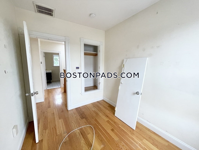 BOSTON - SOUTH BOSTON - WEST SIDE - 5 Beds, 2.5 Baths - Image 16