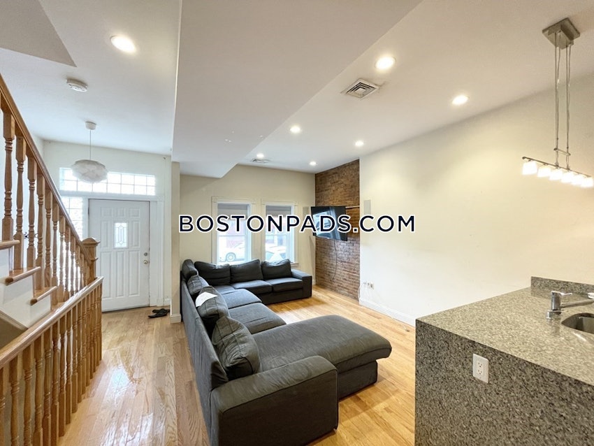 BOSTON - SOUTH BOSTON - WEST SIDE - 5 Beds, 2.5 Baths - Image 1