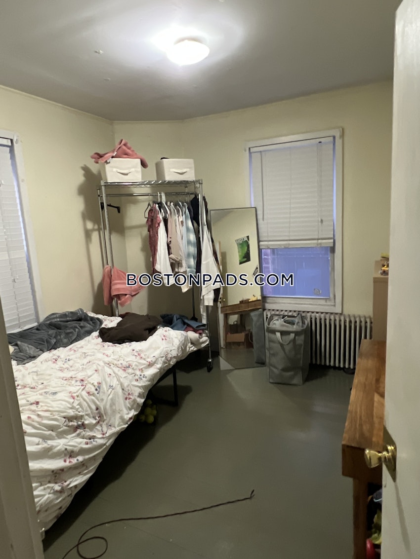 BOSTON - MISSION HILL - 3 Beds, 1 Bath - Image 19