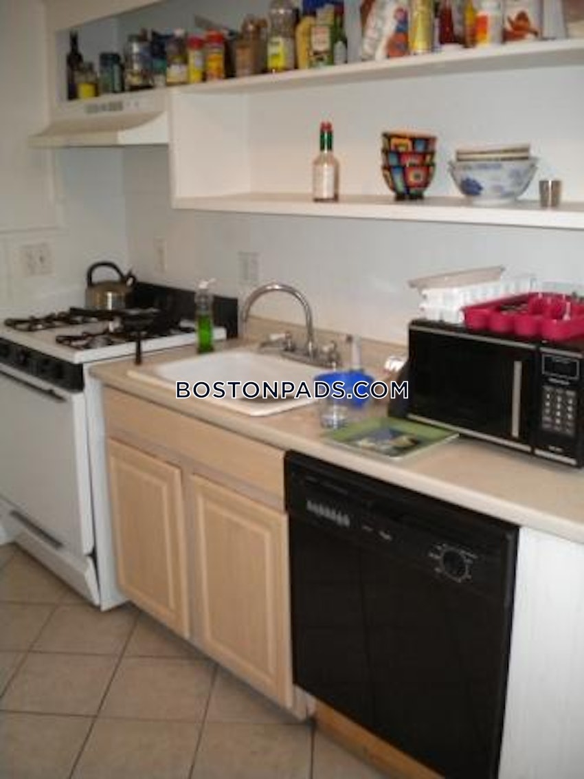 BOSTON - ALLSTON - 3 Beds, 1 Bath - Image 1