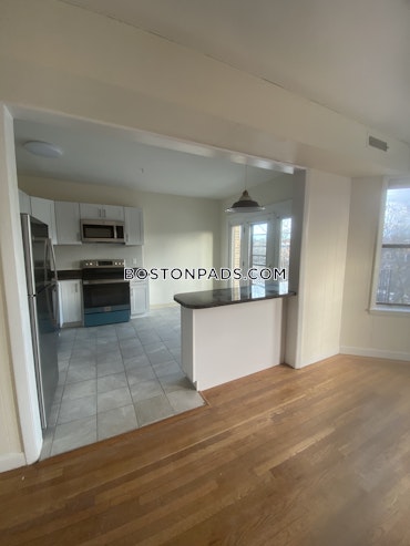 Boston - 3 Beds, 1.5 Baths