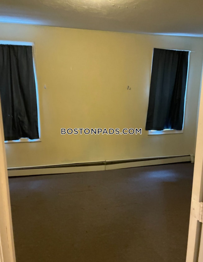 Boston - $3,900+ /mo