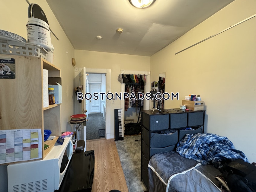 Boston - $1,600+ /month