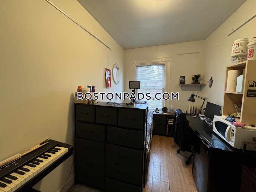 Boston - $1,600+ /month