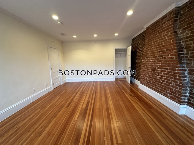 Brookline - $7,600+ /mo