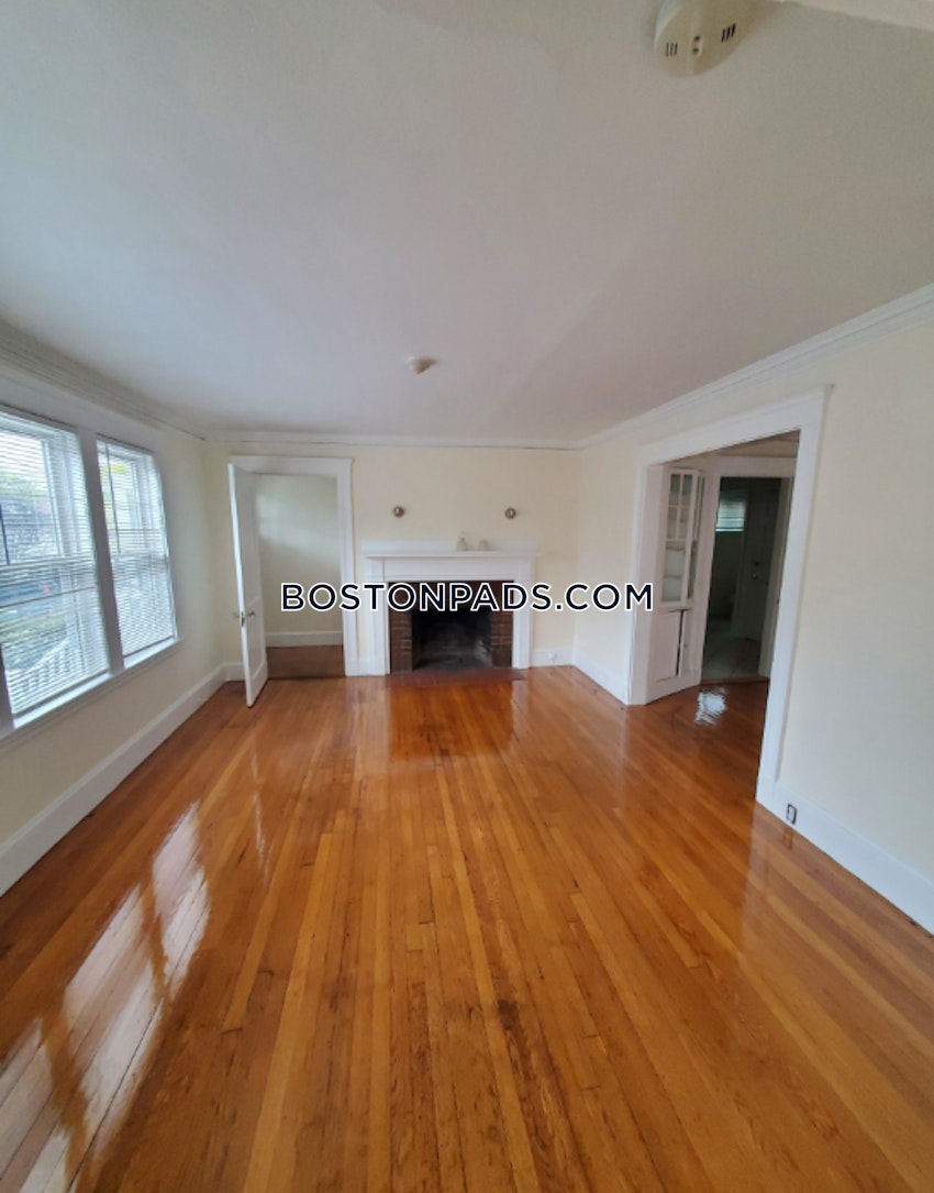 BELMONT - 2 Beds, 1 Bath - Image 10