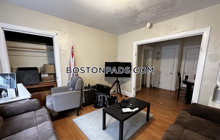 BOSTON - BRIGHTON - BOSTON COLLEGE - 5 Beds, 2 Baths - Image 1