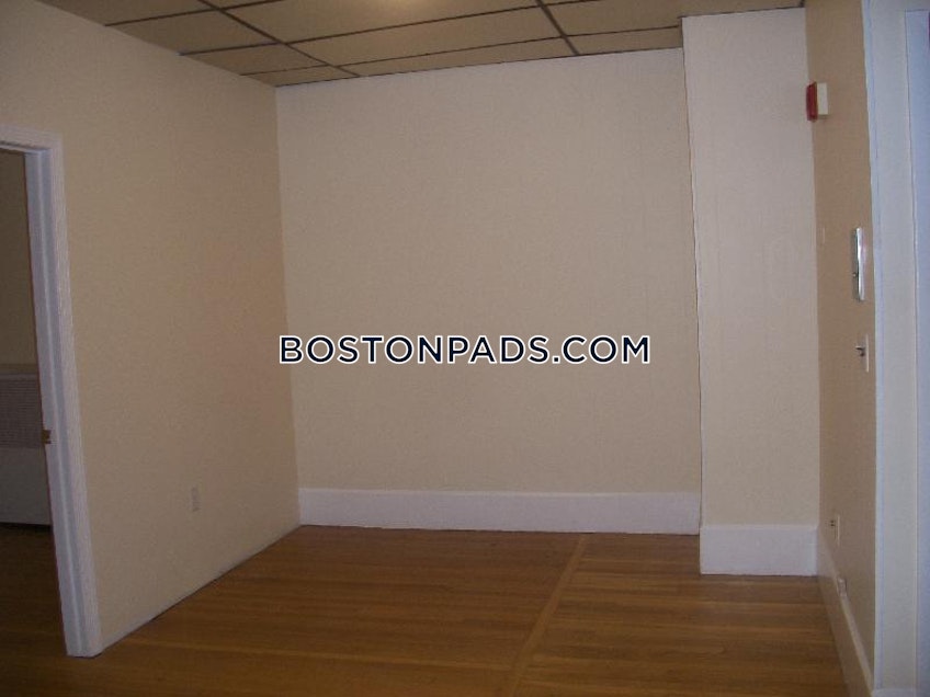 Boston - $3,200+ /month