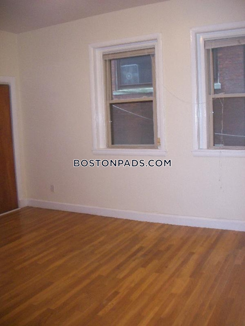 Boston - $3,200+ /month