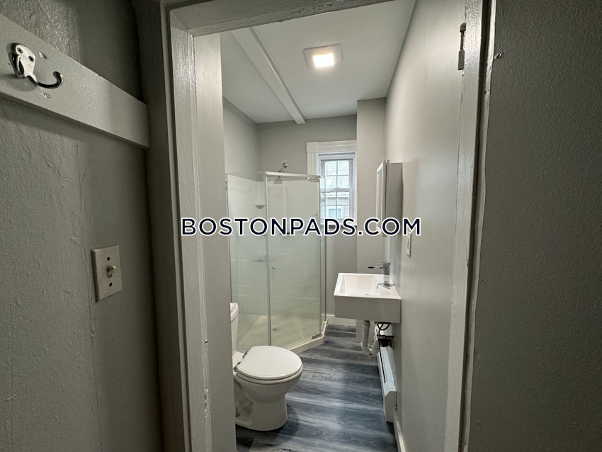 BOSTON - BRIGHTON - OAK SQUARE - 4 Beds, 2 Baths - Image 19