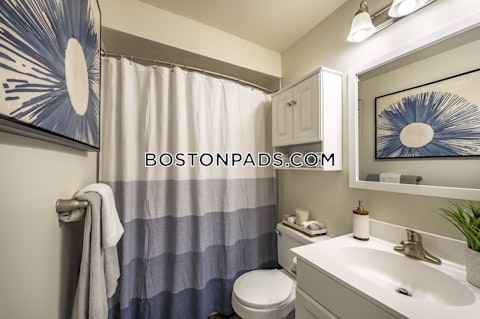 Broughton Dr. Beverly photo 10