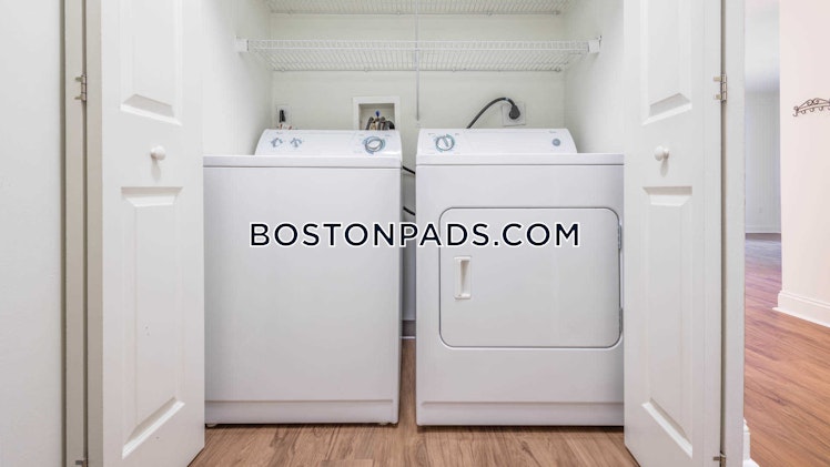 Littles Brook Ct, Burlington