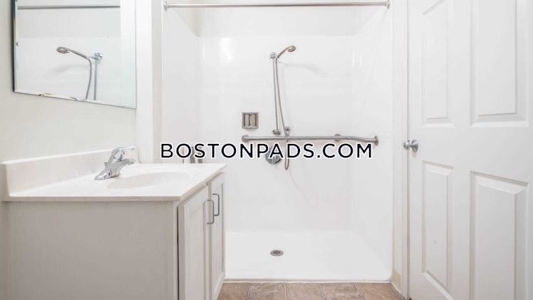 Littles Brook Ct, Burlington