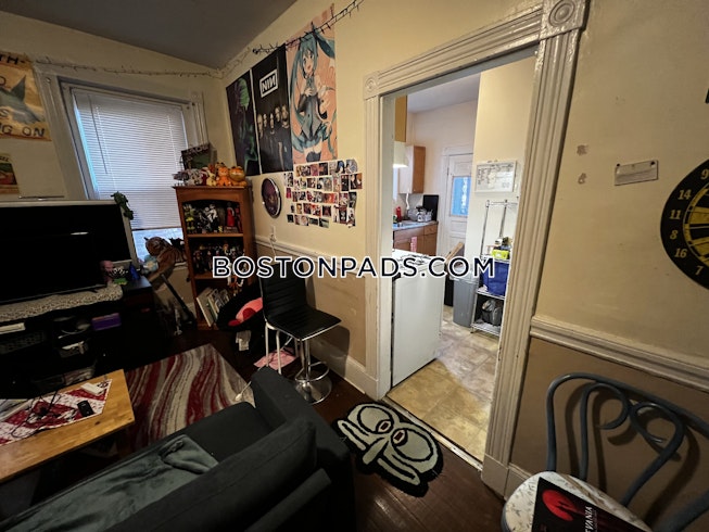 Boston - $5,200+ /mo