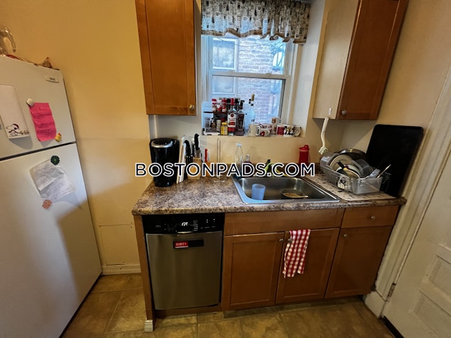 Boston - $5,200+ /mo