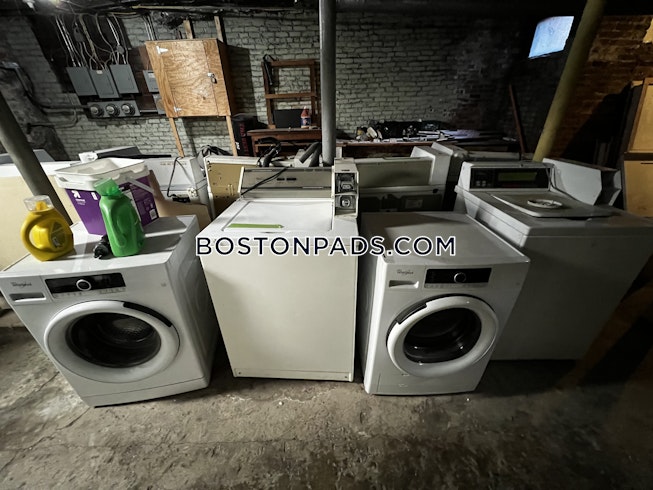 Boston - $5,200+ /mo