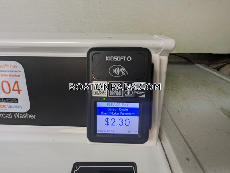 Sutherland Rd., Boston