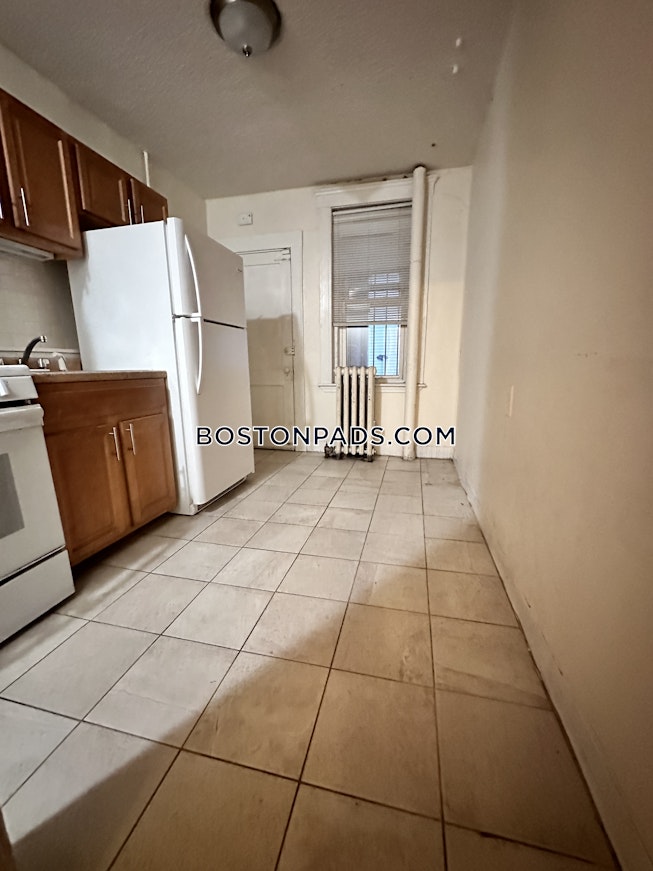 Boston - $2,900+ /mo